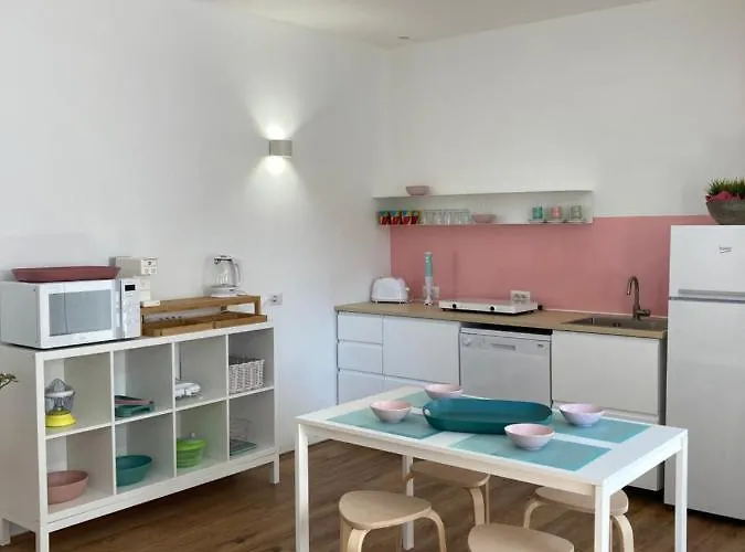 Nina Pinta Nyaraló *